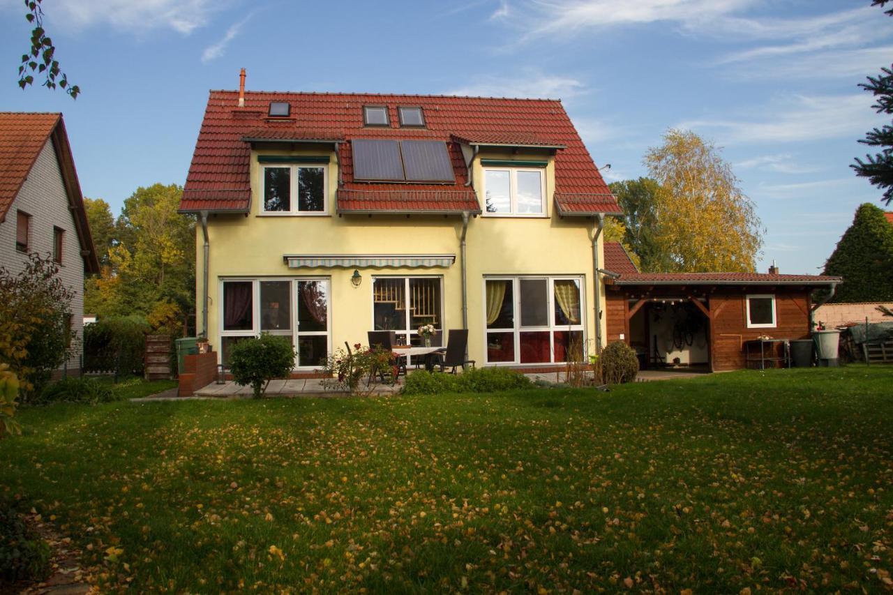 Ferienhaus Bogsi Müllrose エクステリア 写真