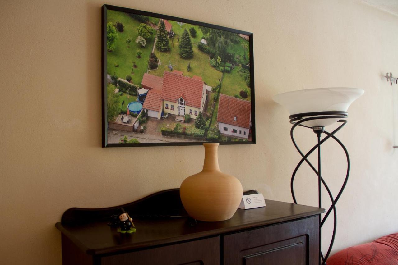 Ferienhaus Bogsi Müllrose エクステリア 写真