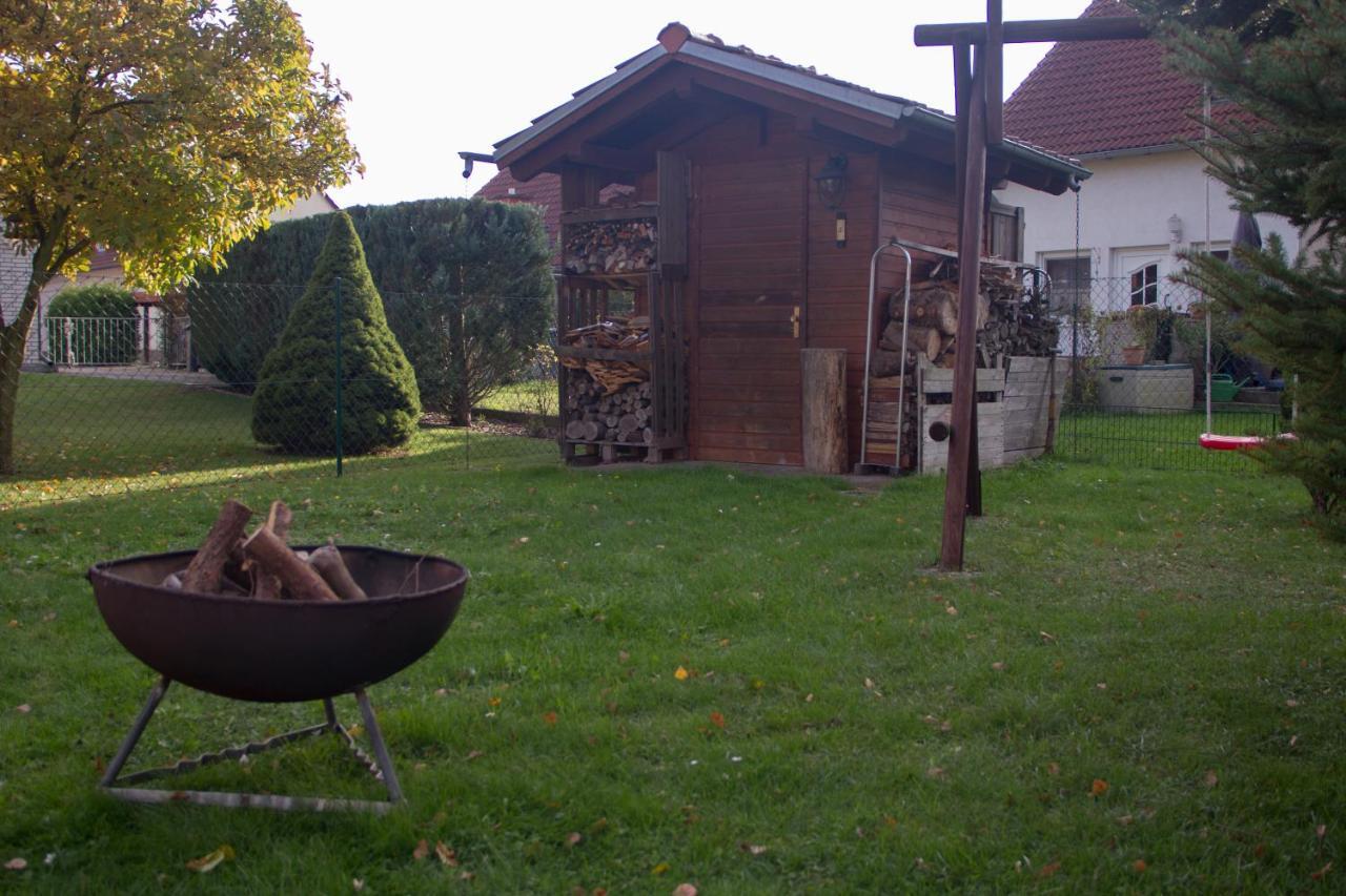 Ferienhaus Bogsi Müllrose エクステリア 写真